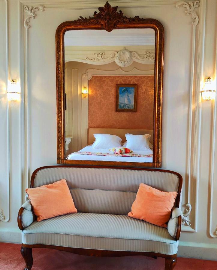 Logis Hotels Domaine Du Chatelard Dirac Екстер'єр фото