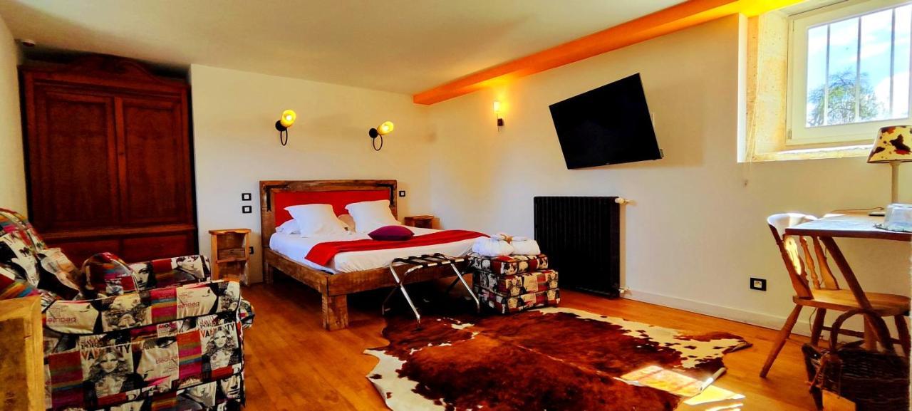 Logis Hotels Domaine Du Chatelard Dirac Екстер'єр фото