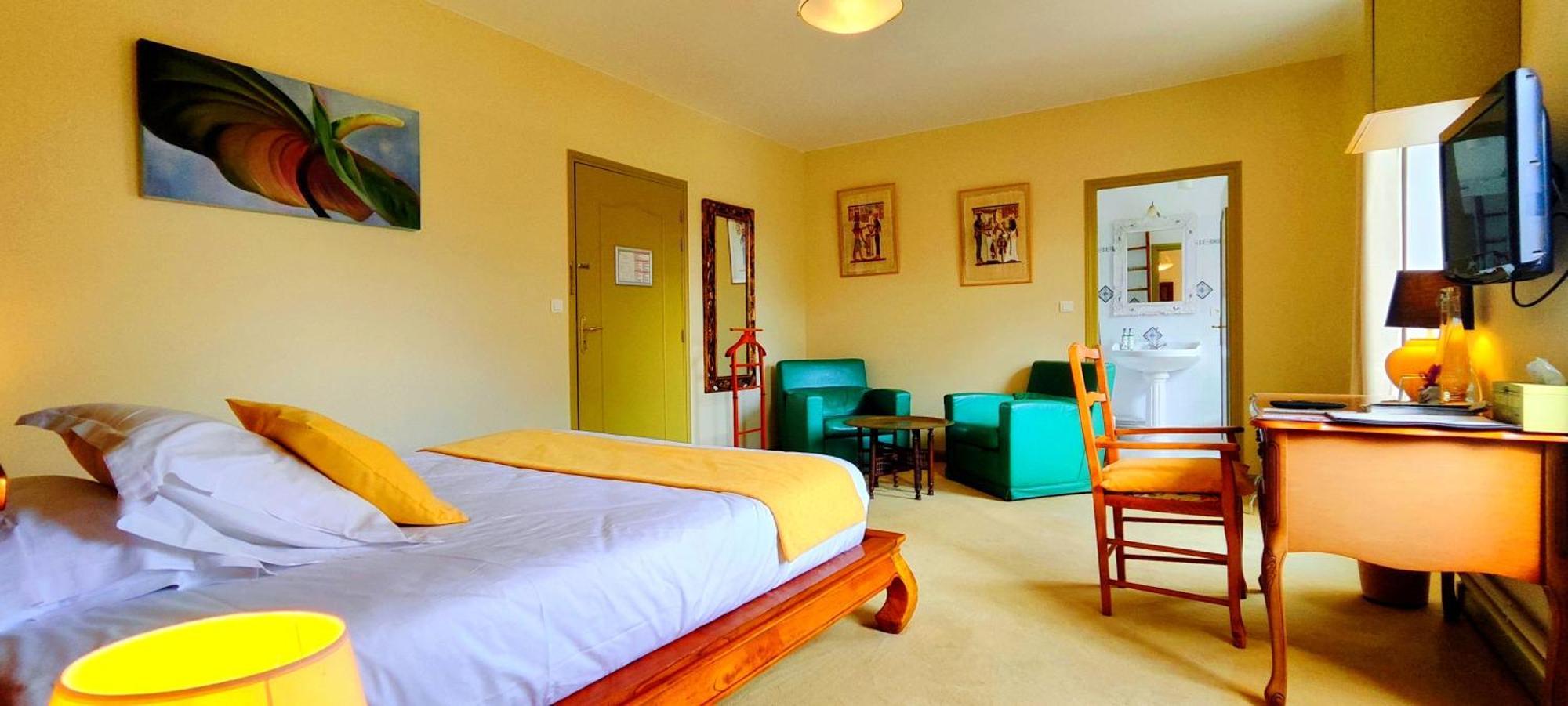 Logis Hotels Domaine Du Chatelard Dirac Екстер'єр фото